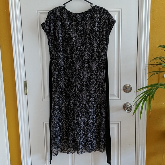 Volume One Dress - Picture 7 of 7